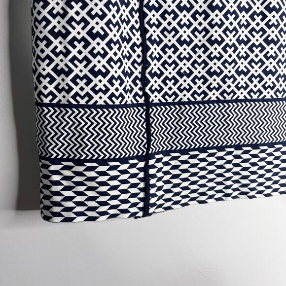 J McLaughlin 6 Navy Blue White Mixed Geometric Print Mini Pencil Skirt Side Zip - Picture 5 of 9